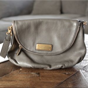 Marc by Marc Jacobs New Q Natasha Leather Crossbody Bag Gray